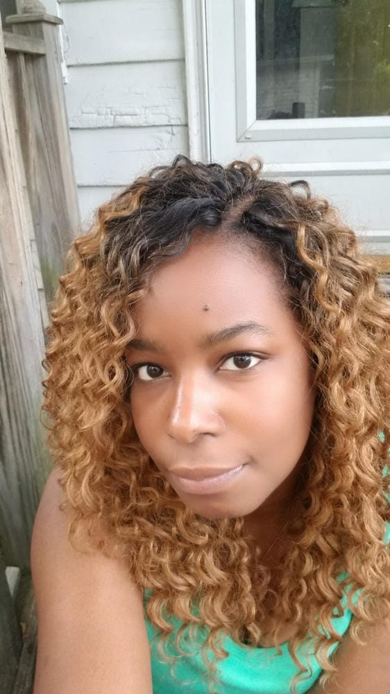 Customer photo review of Freetress Crochet Braid - BEACH CURL 12"-18"