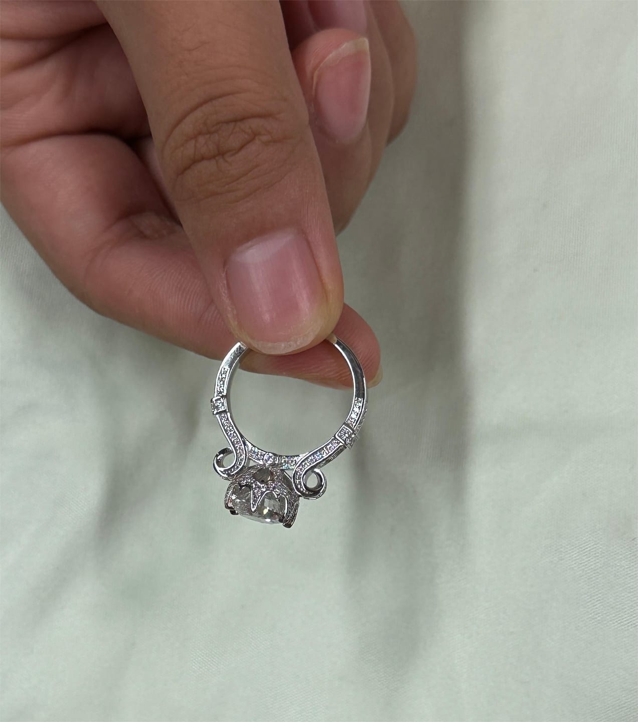 Customer photo review of S925 Moissanite 1.0~2.0 Carat Engagement Ring Promise Ring For Women