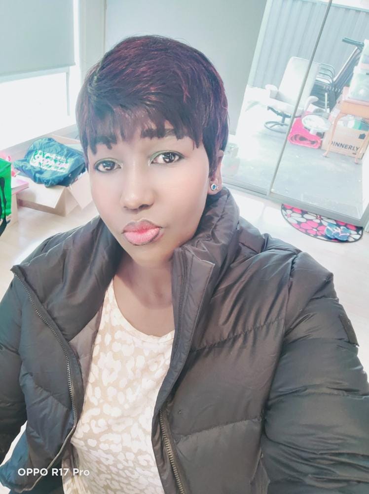 Customer photo review of Sensationnel Synthetic Instant Fashion Wig RUBY