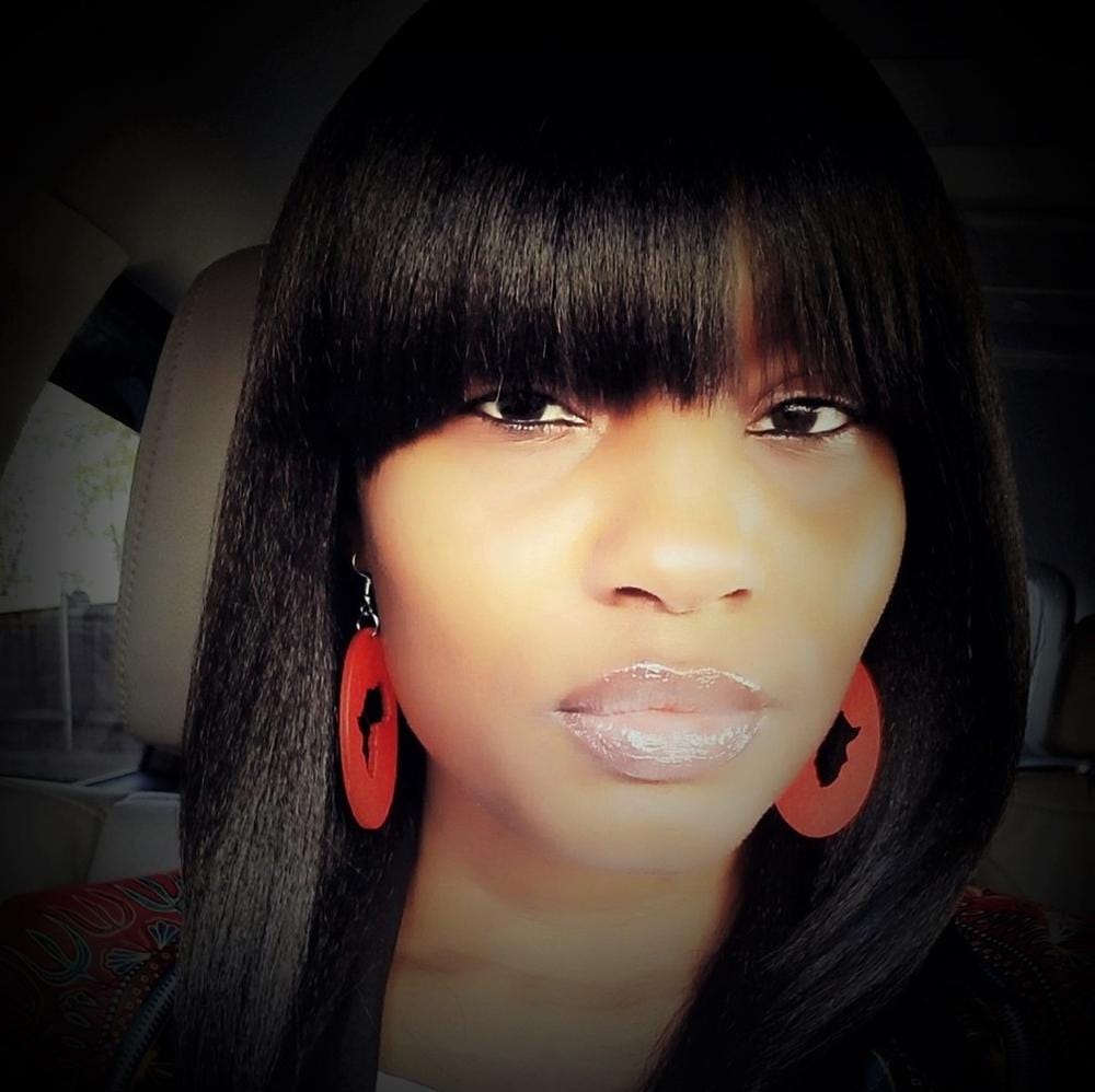 Customer photo review of Isis Brown Sugar Human Hair Mix Wig BS103