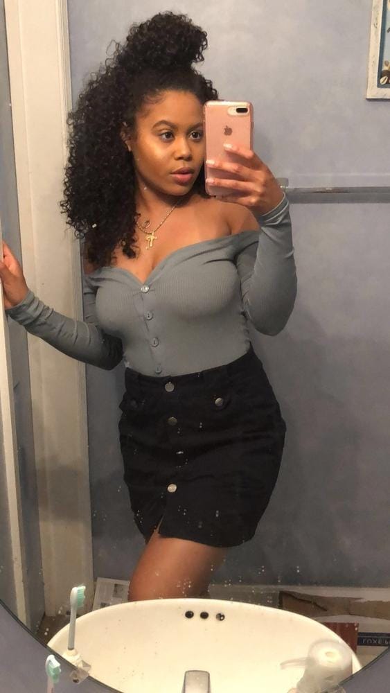 Customer photo review of Outre Quick Weave Half Wig DOMINICAN CURLY (Inspired by Batik Bundle Hair)