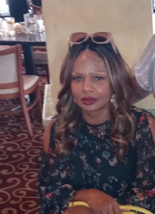 Customer photo review of Shake N Go Freetress Equal Synthetic 5" Lace Part Wig - VALENTINO