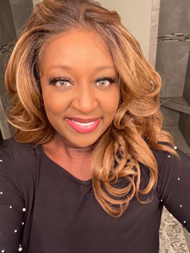 Customer photo review of Outre Perfect Hairline Synthetic HD Lace Wig - JULIANNE
