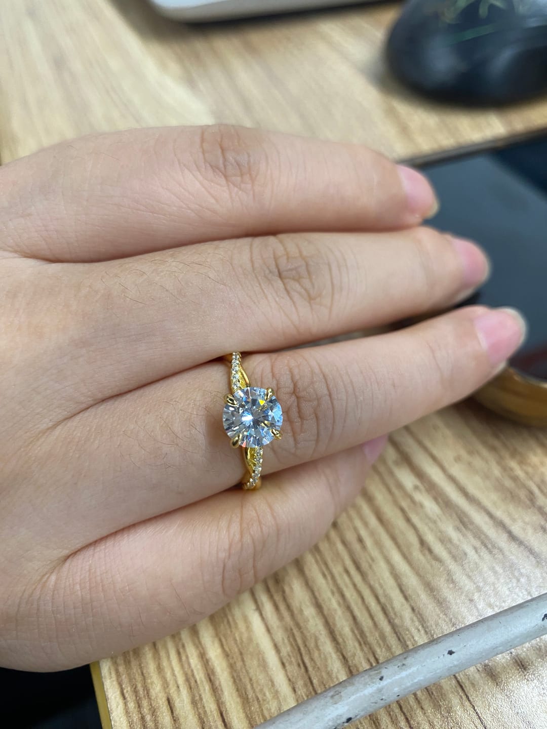 Customer photo review of S925 1.25 Carat Twist Round Cut Engagement Ring In Sterling Silver For Bridal & Daily Wear