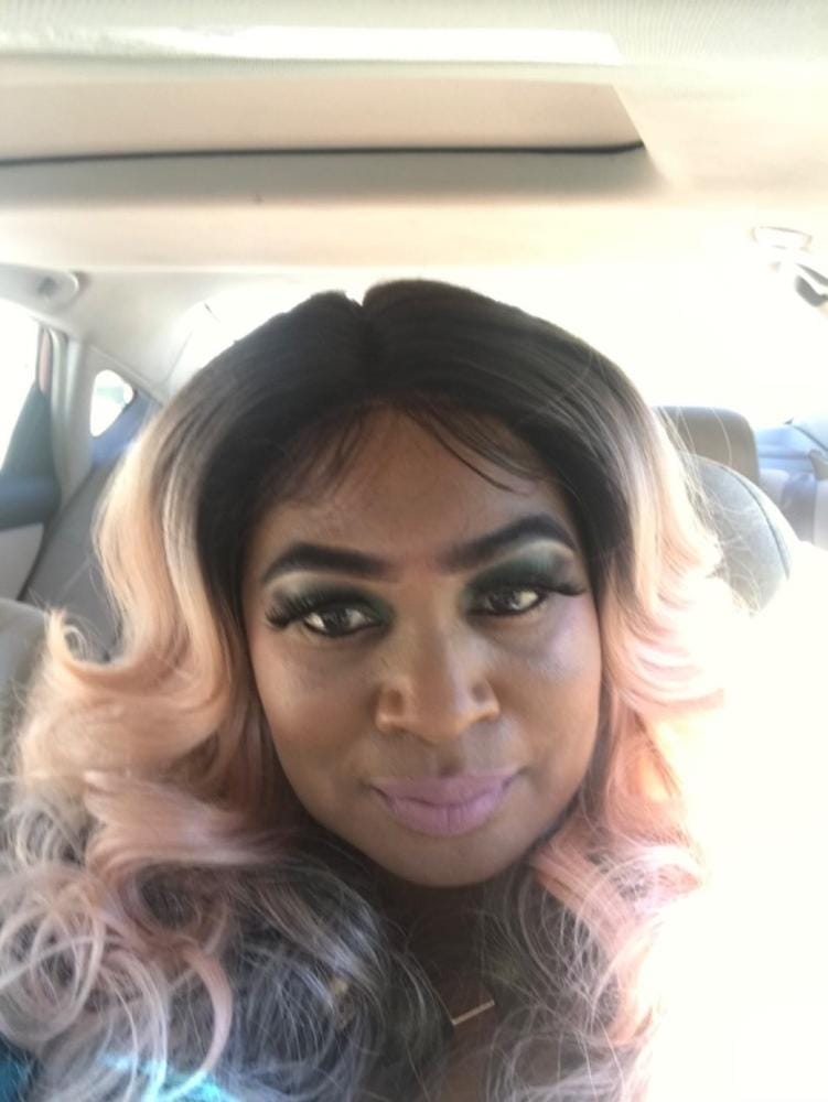 Customer photo review of Zury Sis Beyond Synthetic 5" Hand Tied Part Lace Front Wig - BYD LACE H CHILL