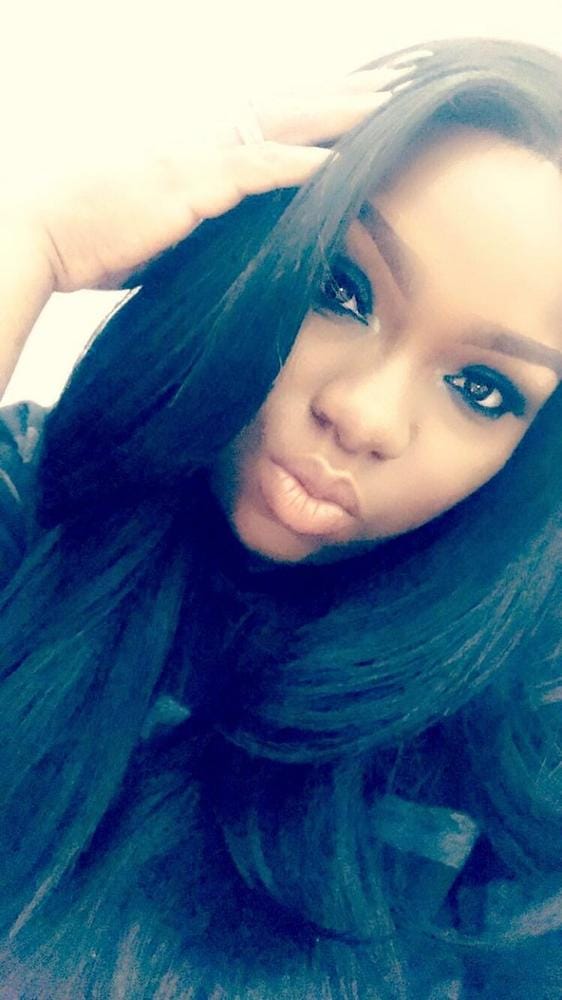 Customer photo review of Model Model Premium Seven Star V-Shaped Lace Front Wig EV-003