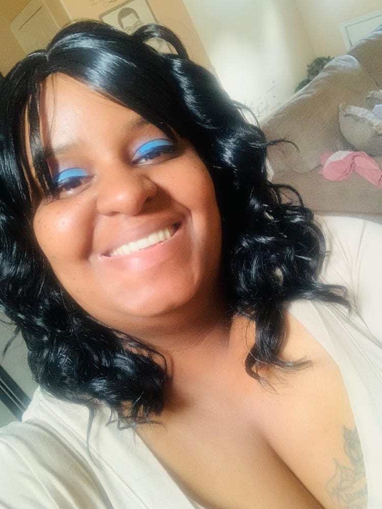 Customer photo review of Model Model Fullcap Wig DEBORAH