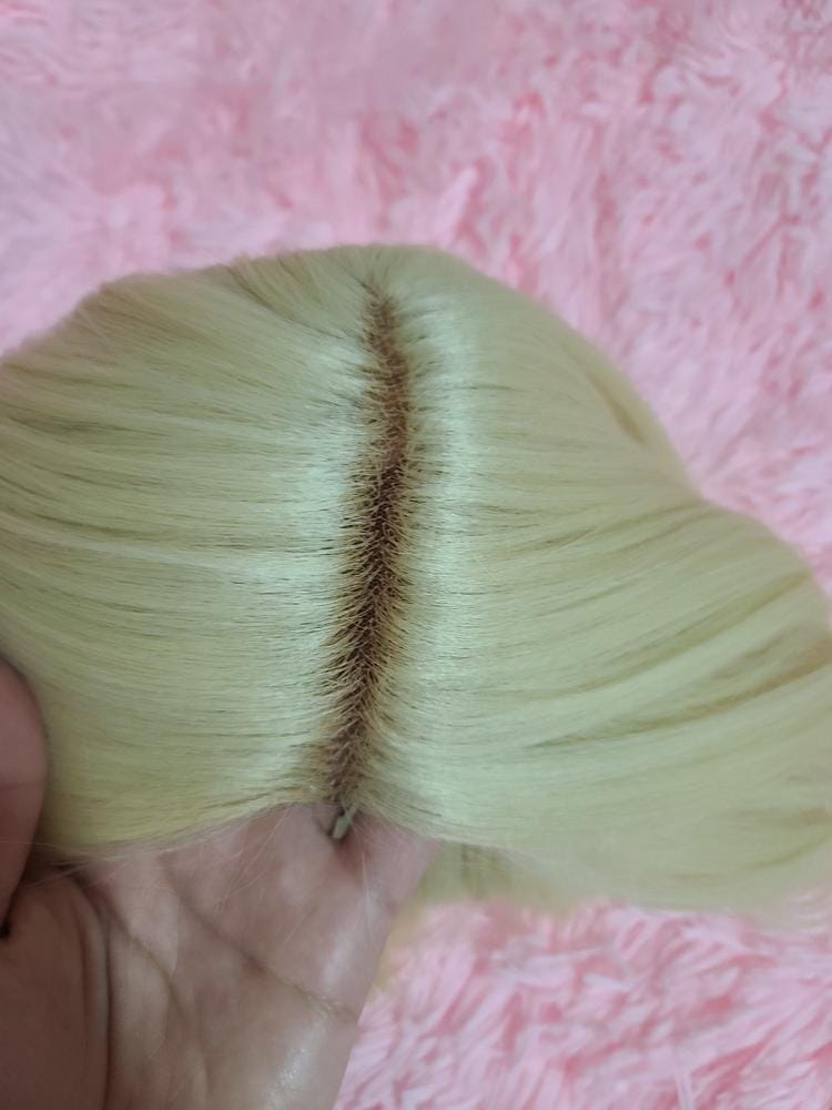 Customer photo review of Outre Soft & Natural Synthetic Lace Front Wig NEESHA 201