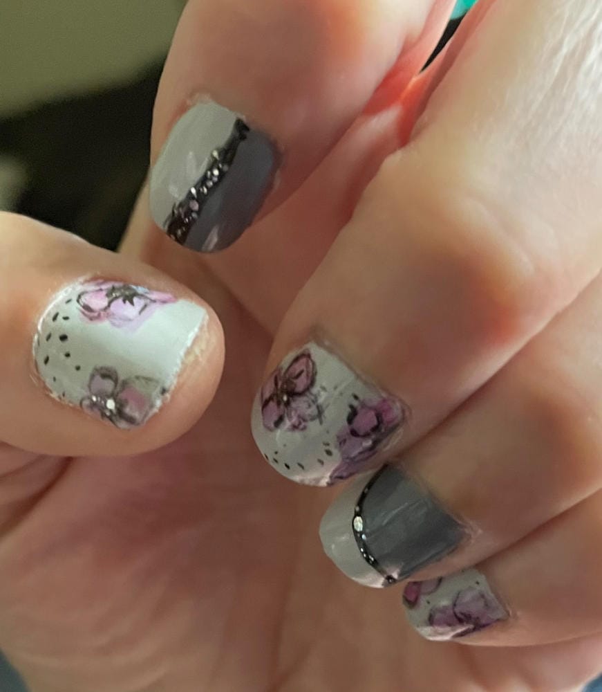 Customer photo review of Ruby Kisses High Shine Nail Polish