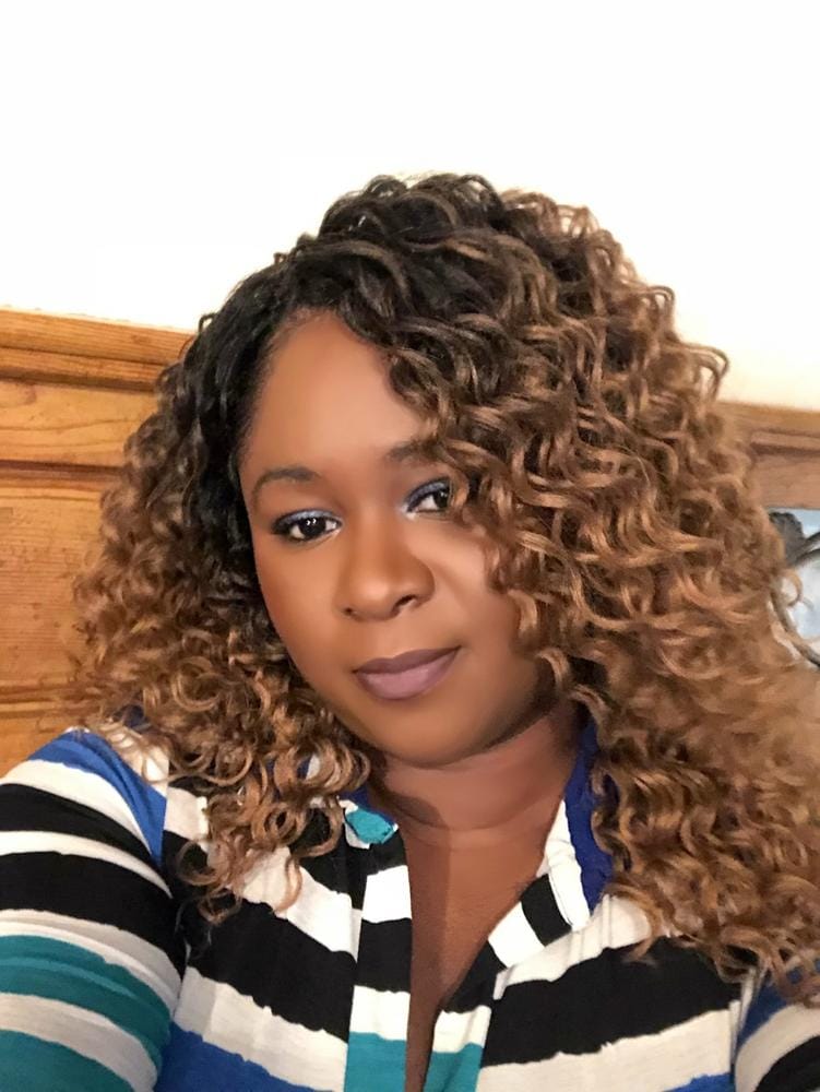 Customer photo review of Freetress Crochet Braid - BEACH CURL 12"-18"