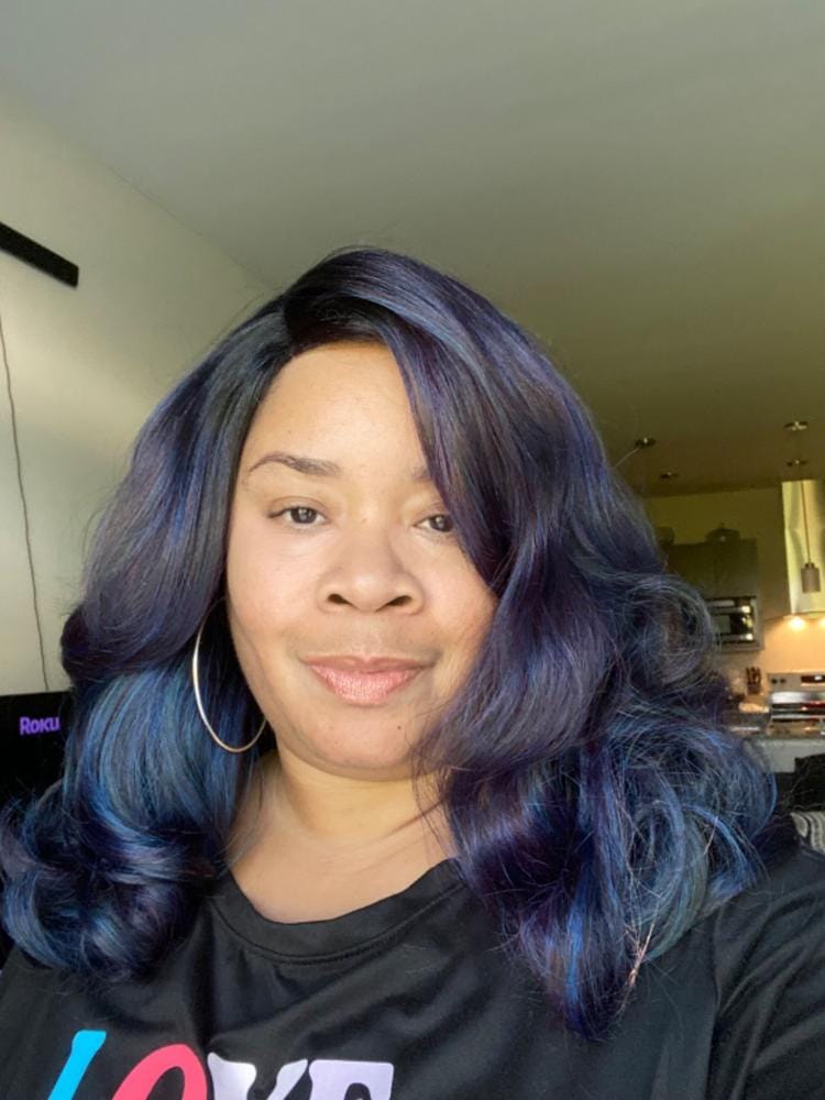 Customer photo review of Zury Sis Synthetic Invisible Top Part Lace Front Wig - IV-LACE H ARI 24 INCH