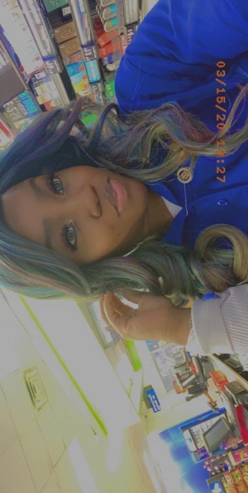 Customer photo review of Zury Sis Synthetic Invisible Top Part Lace Front Wig - IV-LACE H ARI 24 INCH