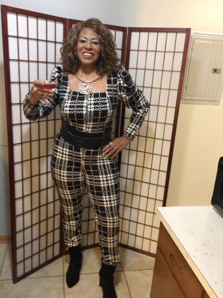 Customer photo review of Vivica A Fox Synthetic Swiss Lace Front Wig - FINN