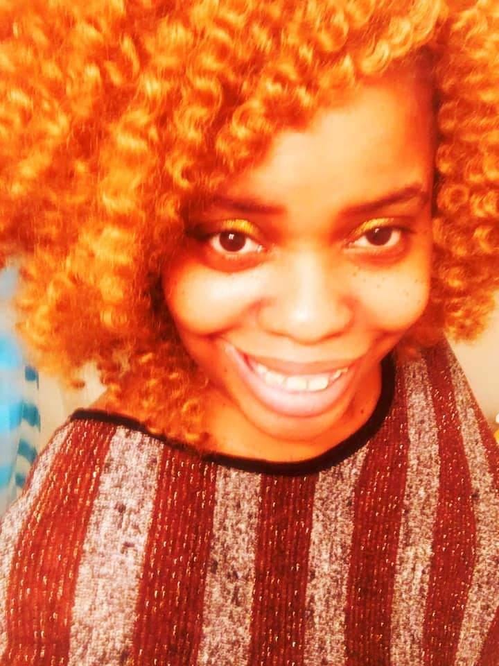 Customer photo review of Freetress Fullcap Band Wig NEW YORK GIRL
