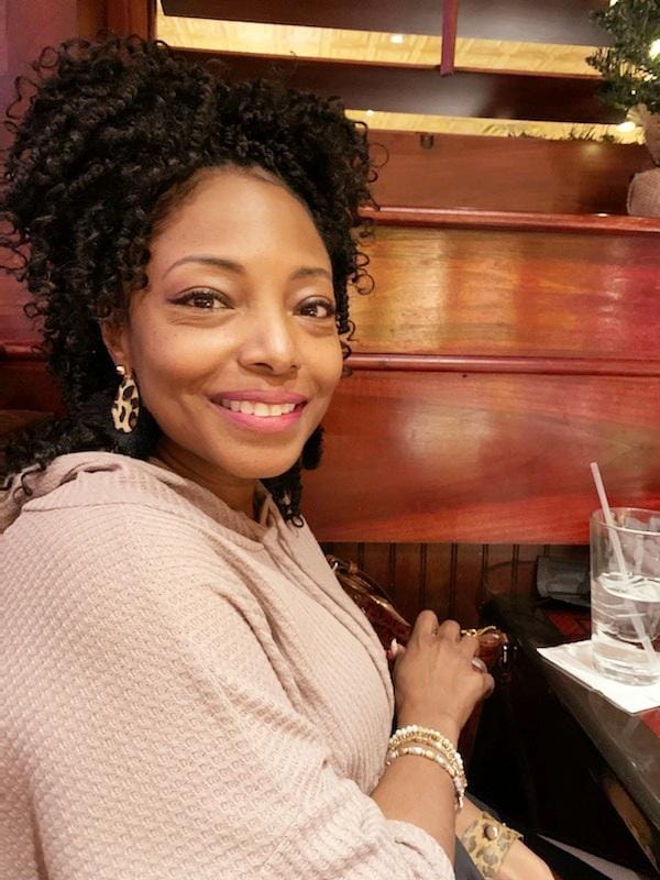 Customer photo review of Outre Crochet Braids X-Pression Twisted Up 2X Boho Wavy Bombtwist 10"