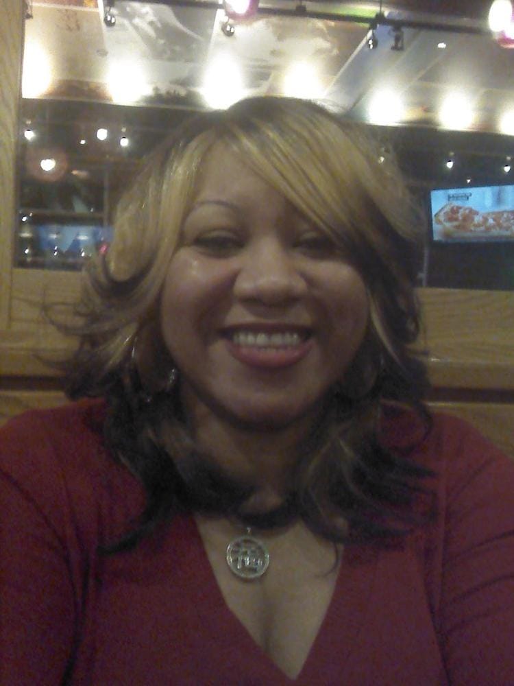 Customer photo review of Freetress Fullcap Band Wig BALI GIRL