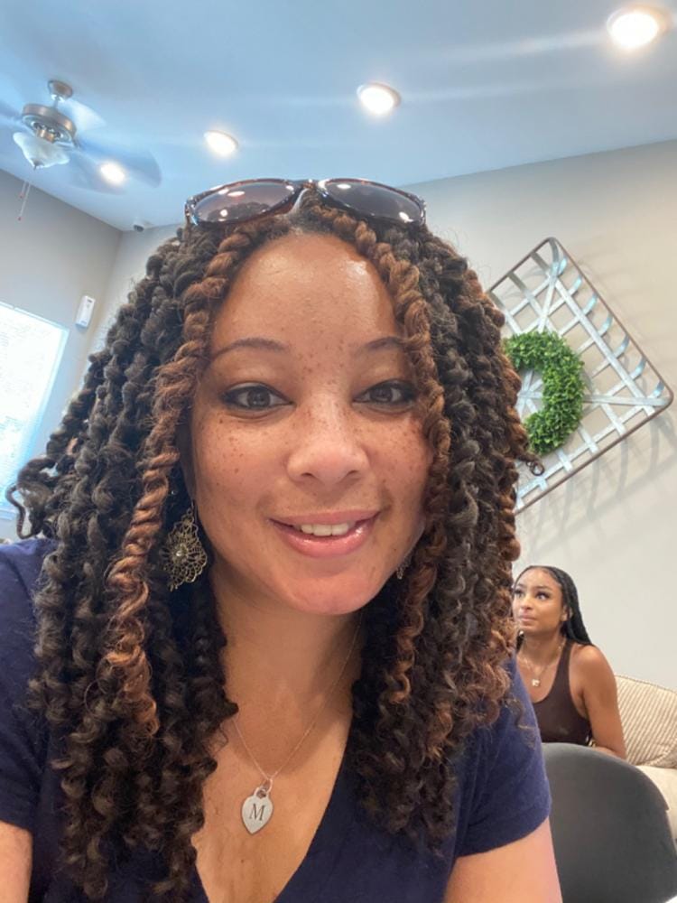 Customer photo review of Sensationnel Lulutress Synthetic Crochet Braid PASSION TWIST 12"