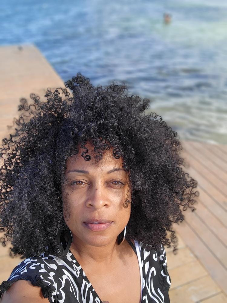 Customer photo review of Outre Premium Synthetic Converti-Cap Wig - BAHAMA MAMA