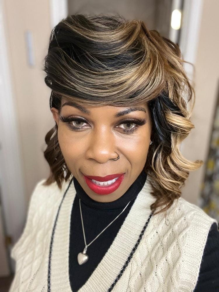 Customer photo review of Zury Sis Synthetic Sassy Lively Spirit Lace Part Wig - SASSY HM-H MILIO