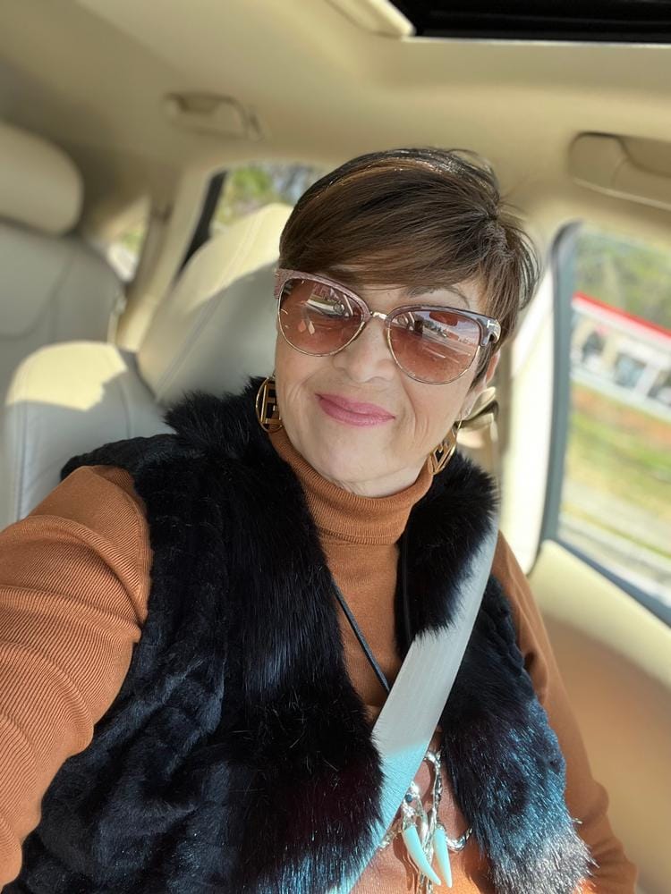 Customer photo review of Freetress Equal Synthetic Hair Full Wig - CHARLIE