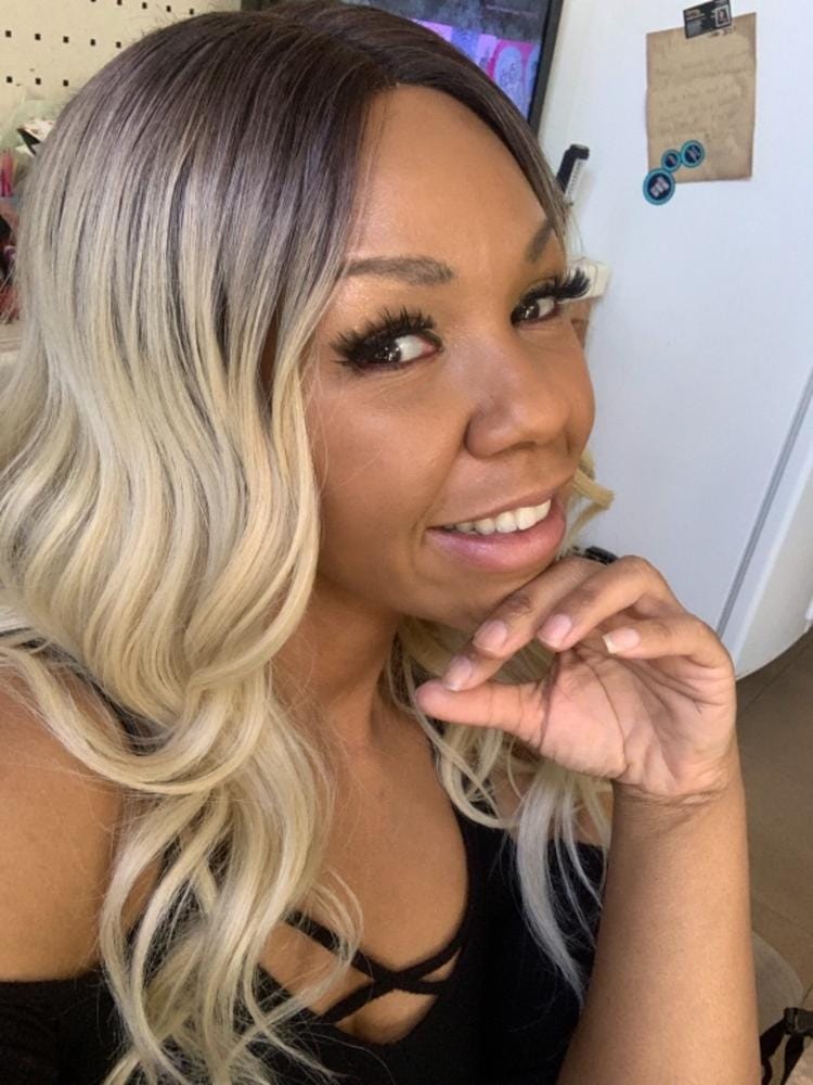 Customer photo review of Outre Synthetic I Part Swiss Lace Front Wig - STEVIE