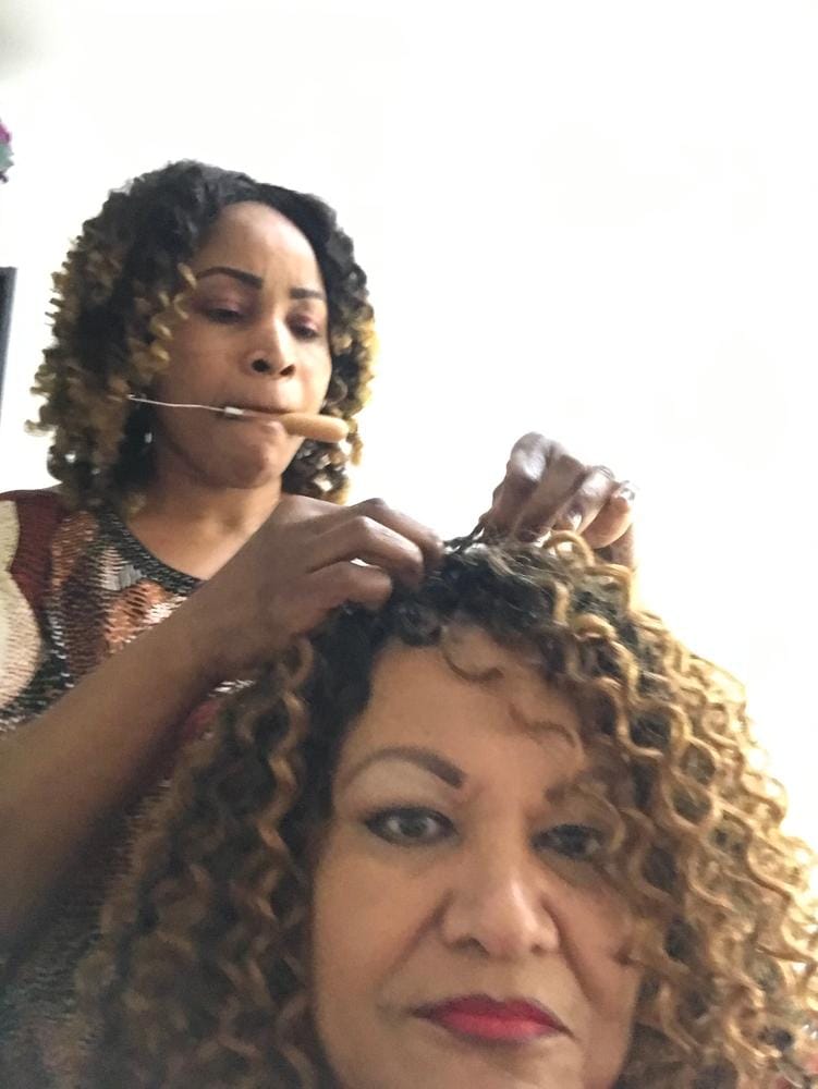 Customer photo review of Freetress Crochet Braid - BEACH CURL 12"-18"
