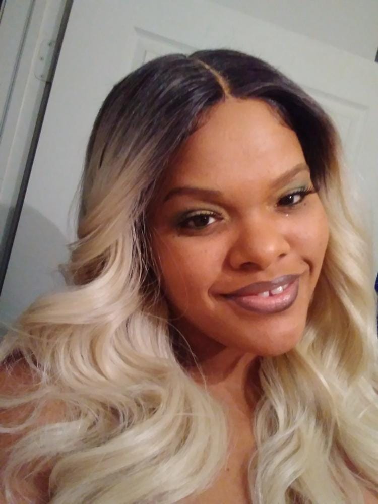 Customer photo review of Outre Synthetic I Part Swiss Lace Front Wig - STEVIE