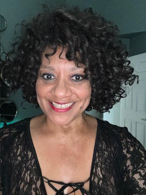 Customer photo review of Vanessa Wig OPRAH2