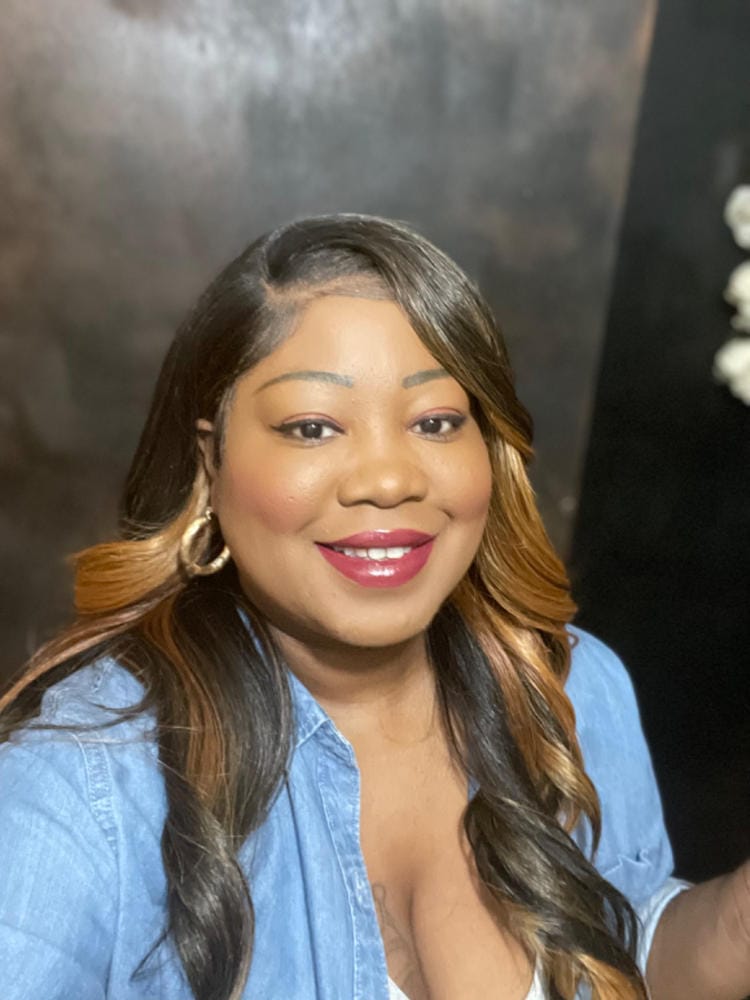 Customer photo review of Outre Melted Hairline Synthetic HD Lace Front Wig - BEGONIA