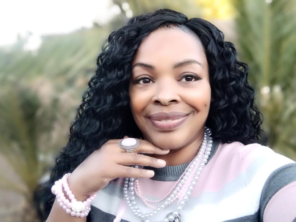 Customer photo review of Vanessa Fashion Wig CALI