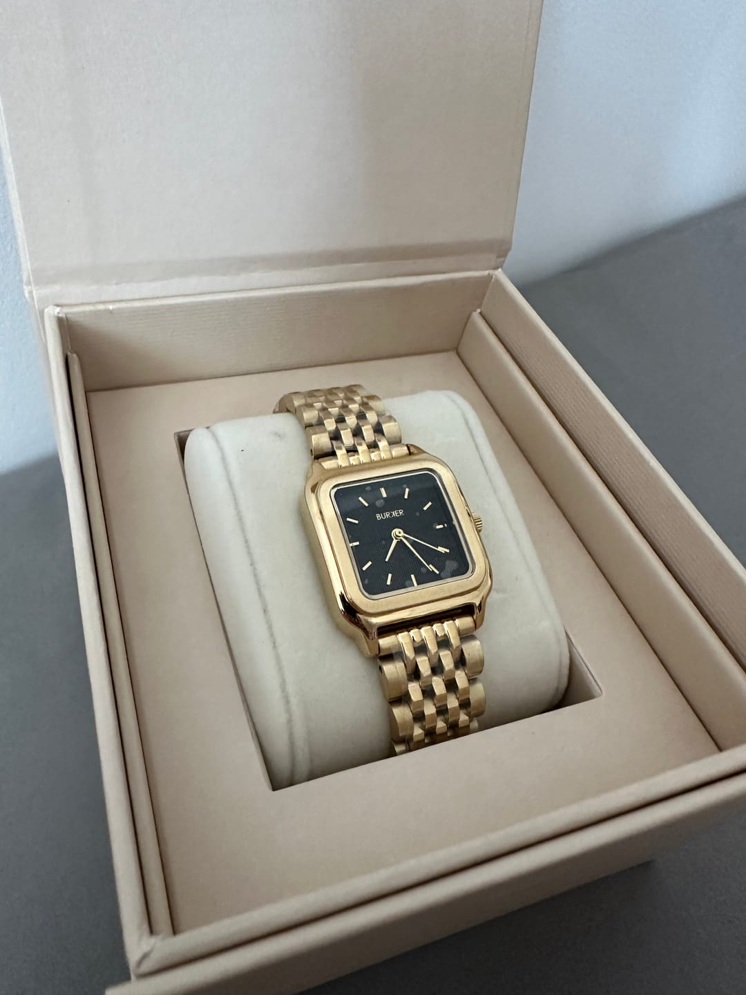 Customer photo review of Macy Gold Black