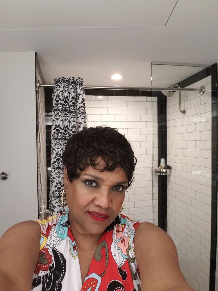 Customer photo review of Janet Collection 100% Human Hair Wig MOMMY II (REMY)