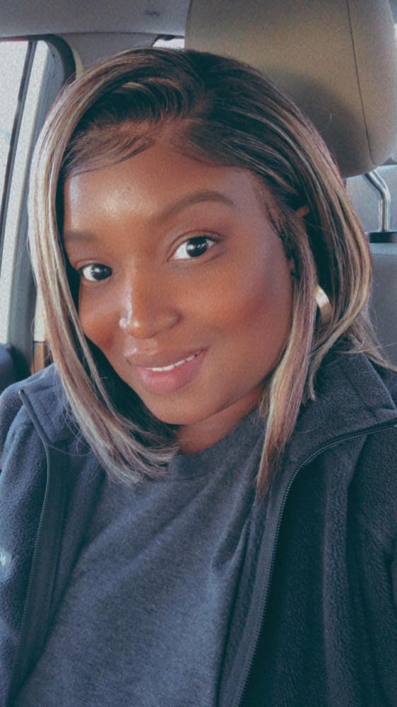 Customer photo review of Outre Synthetic LACE FRONT WIG - PERFECT HAIR LINE 13X4 - JENISSE
