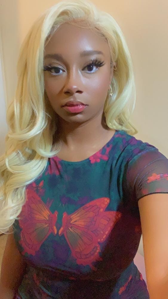 Customer photo review of Sensationnel Synthetic Cloud9 What Lace Wig - ZELENA