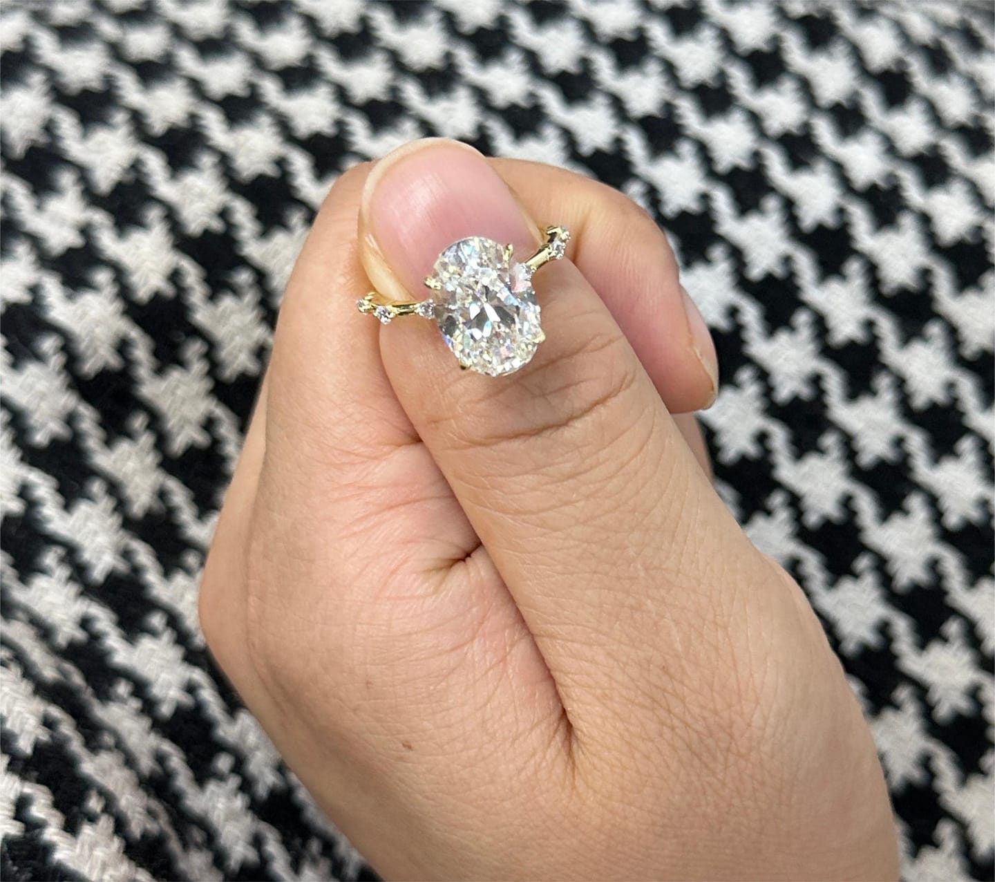 Customer photo review of S925 Yellow Gold 5.5Ct Oval Cut Engagement Ring In Sterling Silver