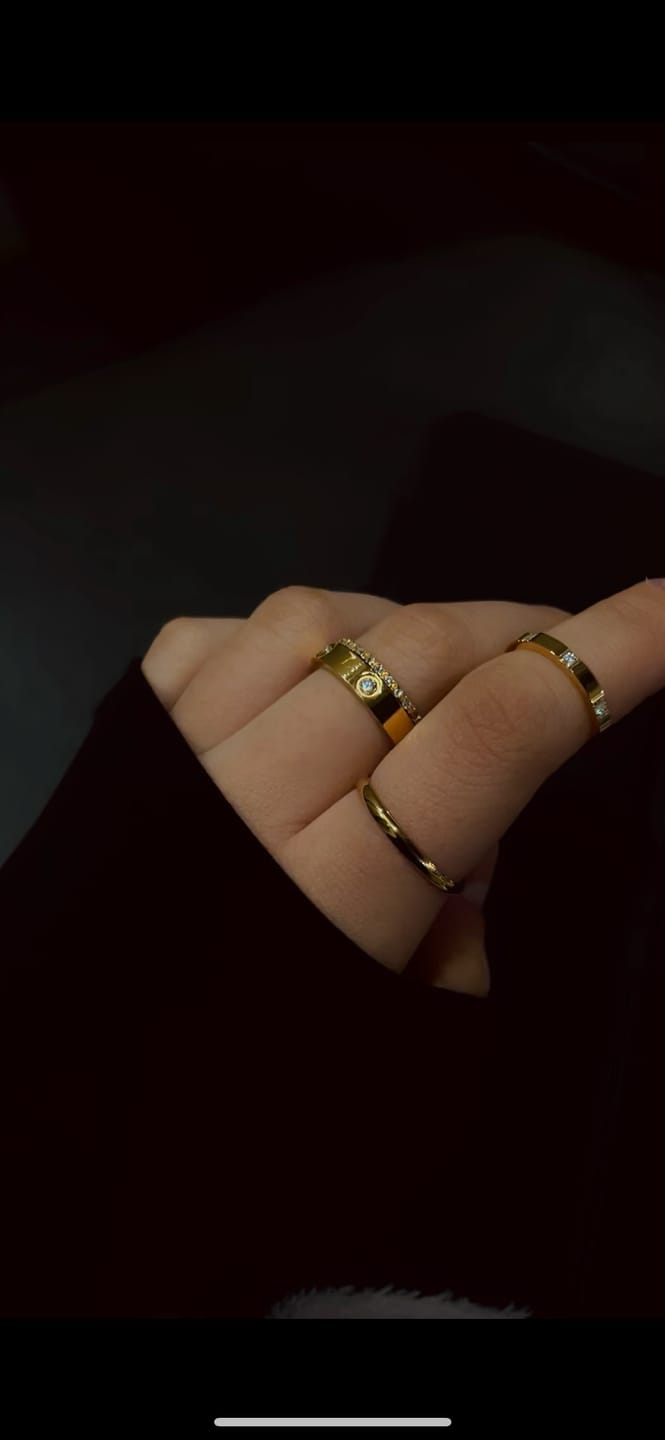 Customer photo review of Thin Lena Ring | 18K vergoldet