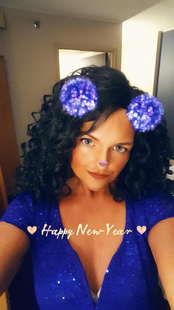 Customer photo review of Zury Sis Synthetic Hair Full Wig - JENNA