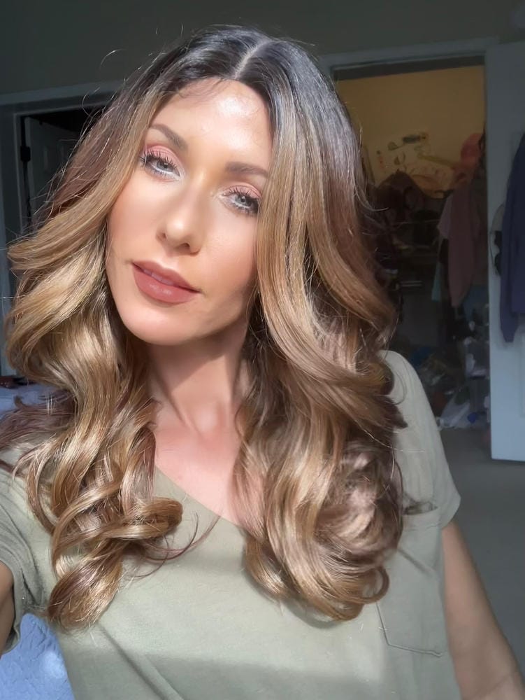 Customer photo review of Shake N Go Freetress Equal Synthetic 5" Lace Part Wig - VALENTINO