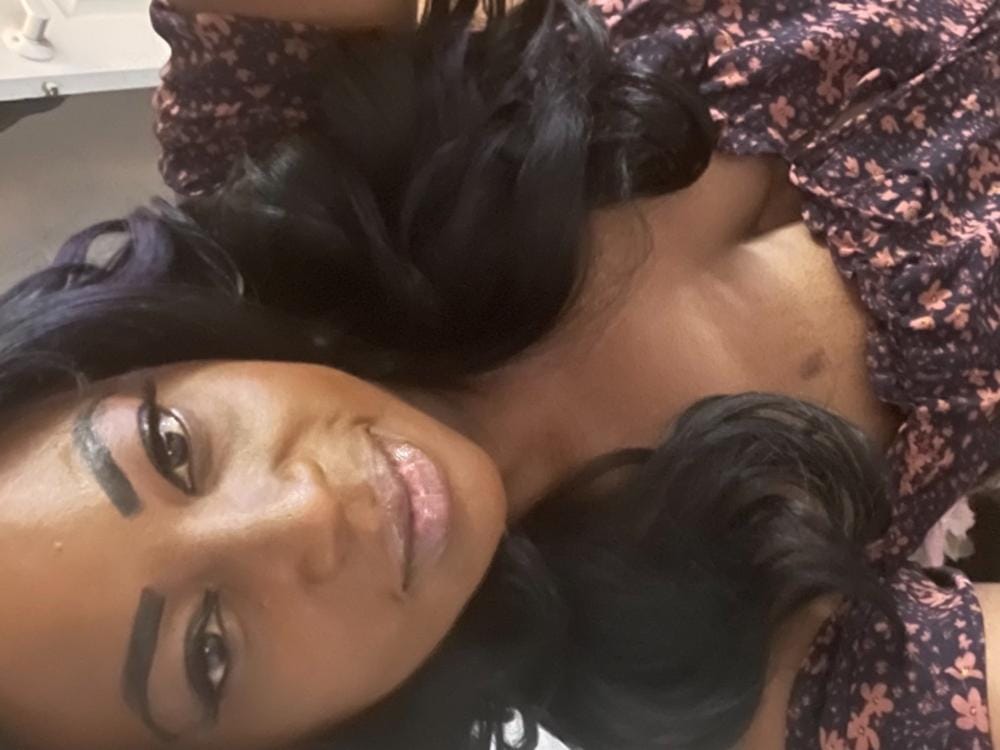 Customer photo review of Sensationnel Synthetic Cloud9 What Lace Wig - ZELENA