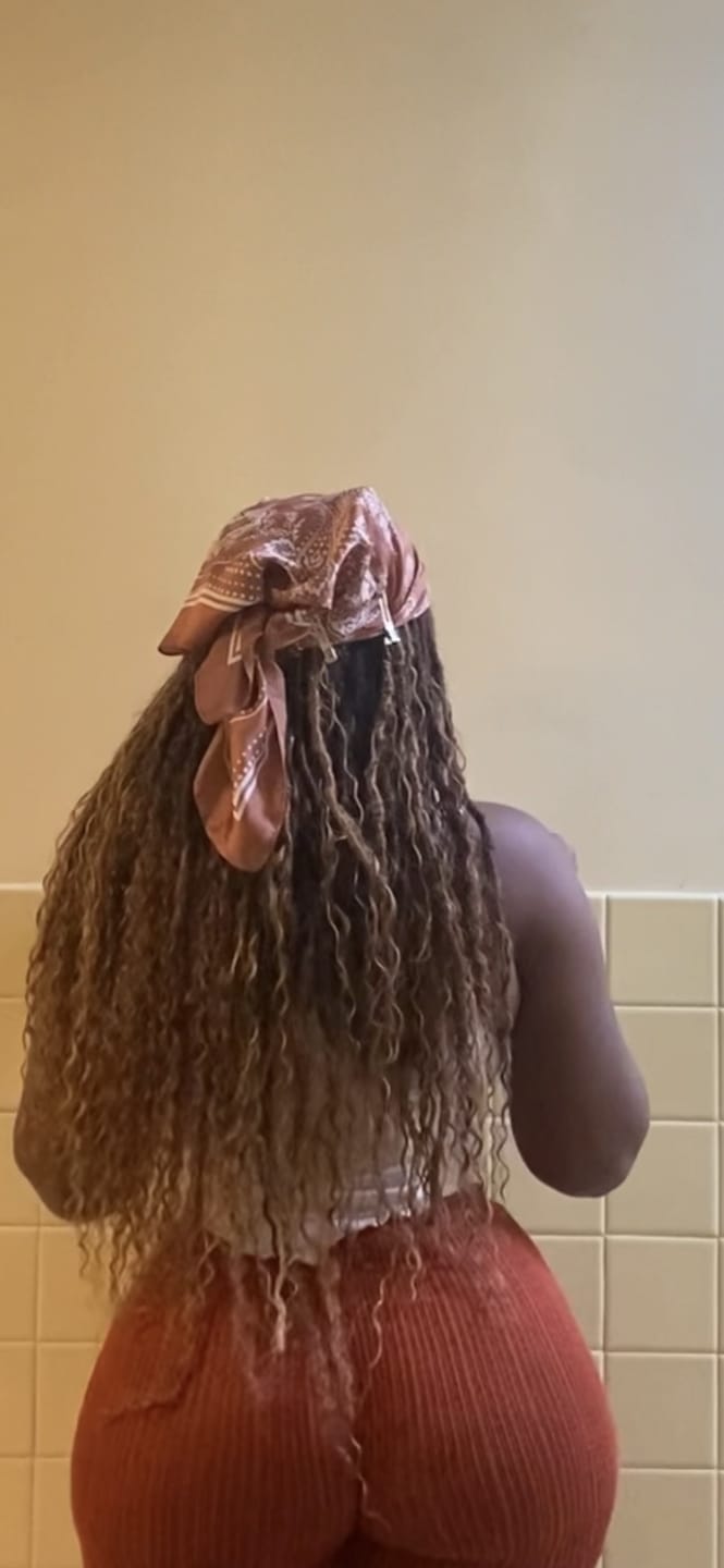 Customer photo review of Pre-looped Light Auburn Crochet Boho Locs with Human Hair Curls