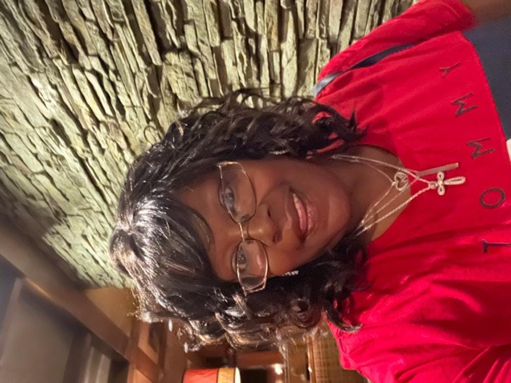 Customer photo review of Model Model Fullcap Wig DEBORAH