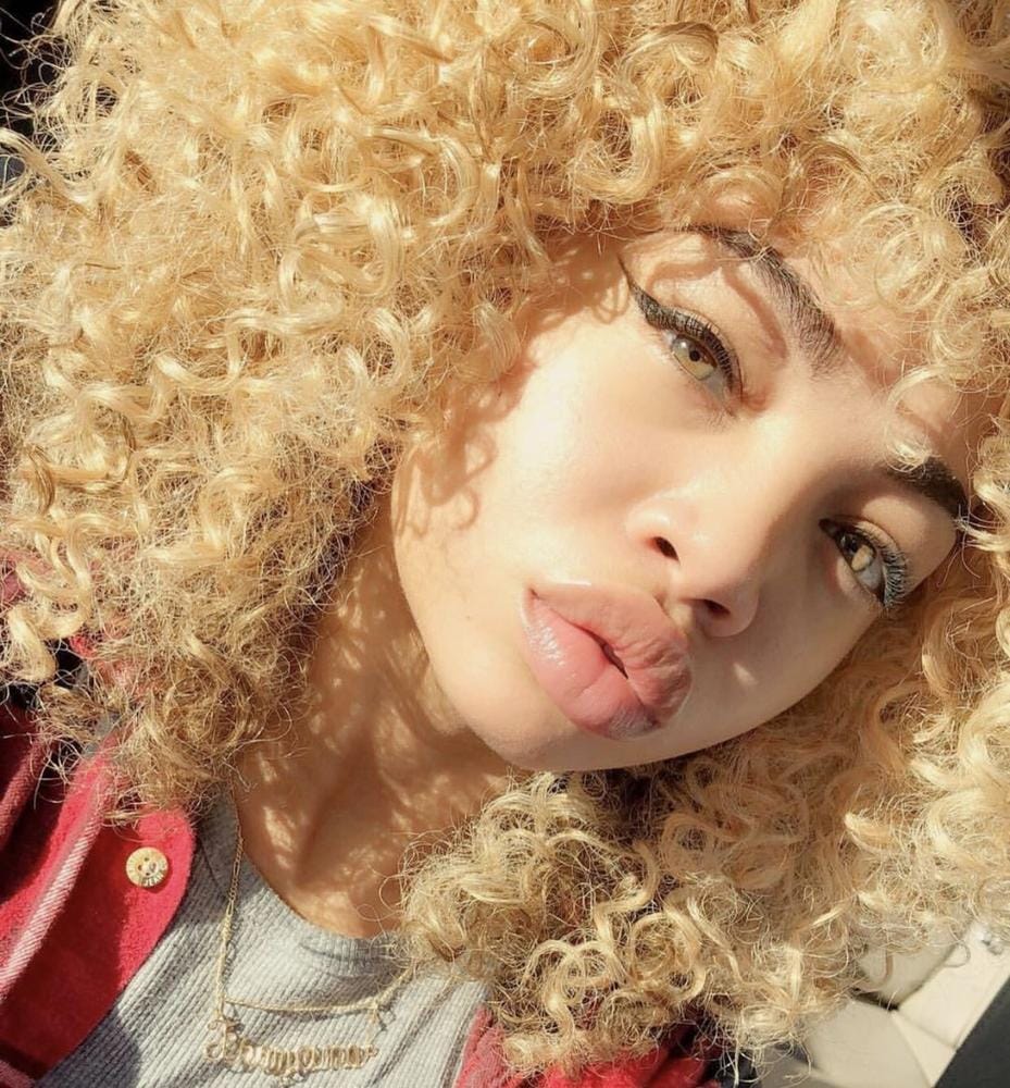 Customer photo review of Vanessa Wig SUPER DIANA