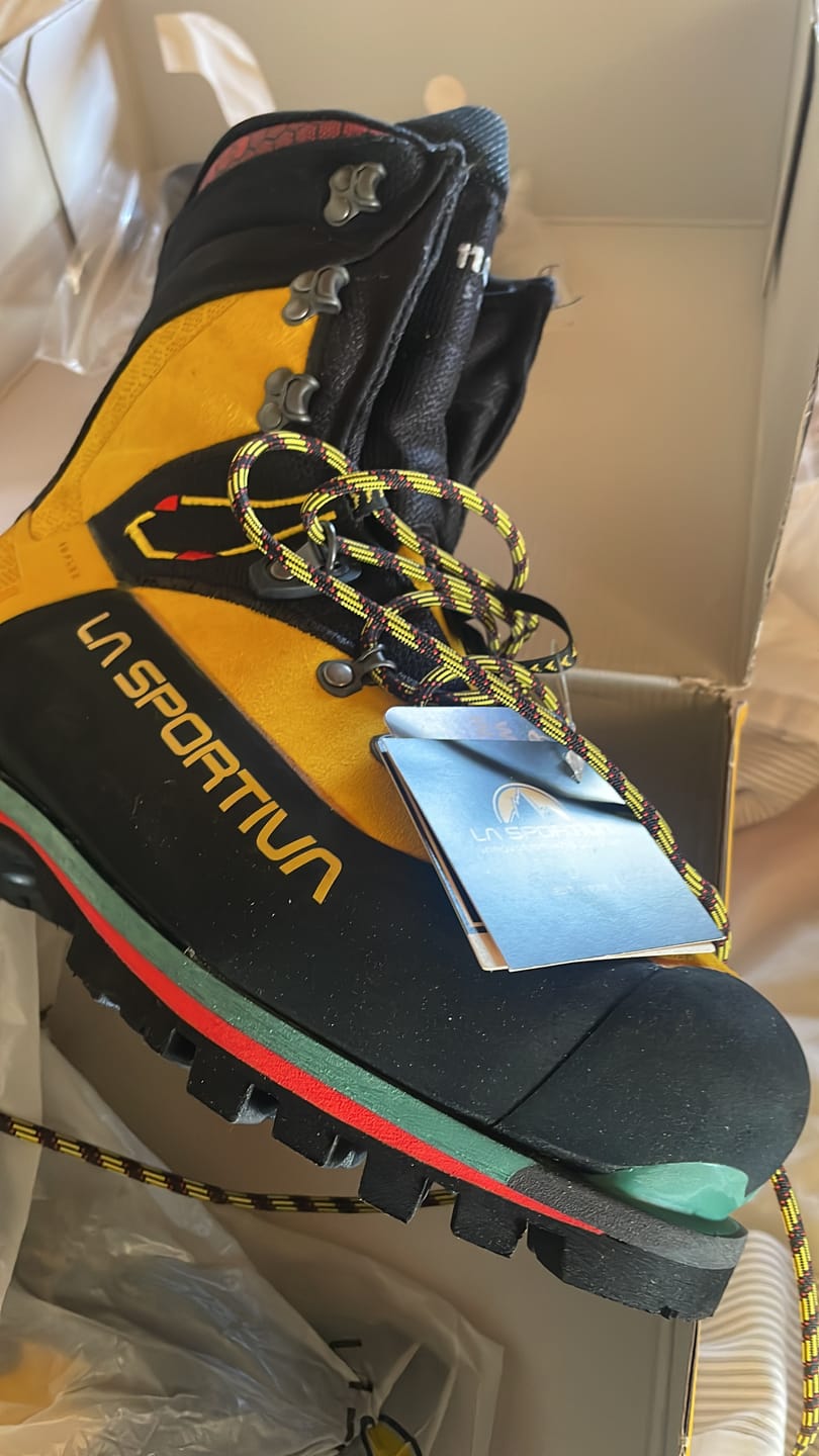 Customer photo review of Botas Hombre Nepal Evo GTX