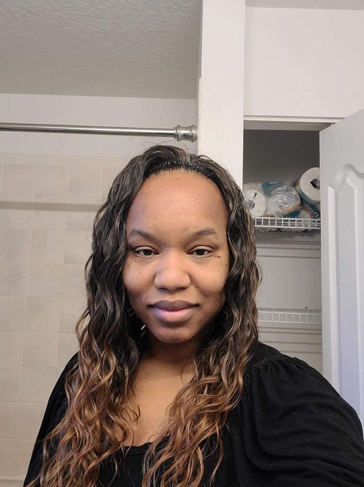 Customer photo review of Sensationnel Synthetic Cloud9 What Lace Wig - ZELENA