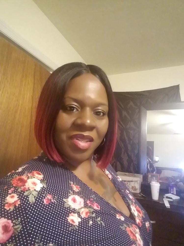 Customer photo review of Vanessa Express Synthetic Lace Front Wig TOPS YOLAN