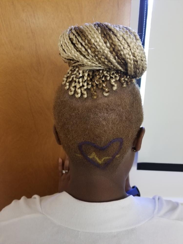 Customer photo review of Shake-N-Go Que PRE-STRETCHED BRAID 18 Inch
