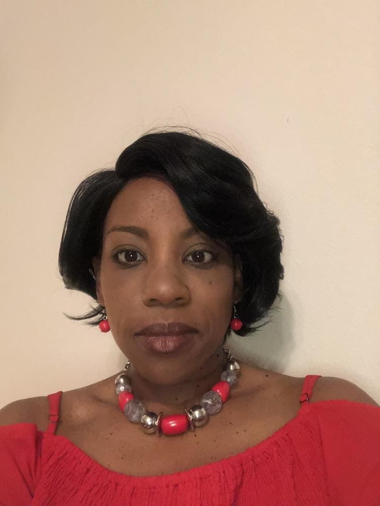 Customer photo review of Zury Sis Sassy Lively Spirit Half Moon Part Synthetic Hair Wig - SASSY HM-H MIU