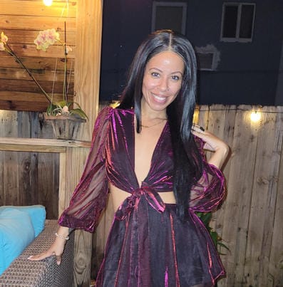 Customer photo review of Sensationnel Cloud9 What Lace Synthetic Swiss Lace Front Wig - JANELLE