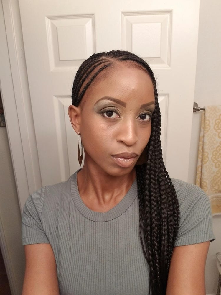 Customer photo review of Outre Xpression Synthetic 3X ULTRA BRAID - 52"