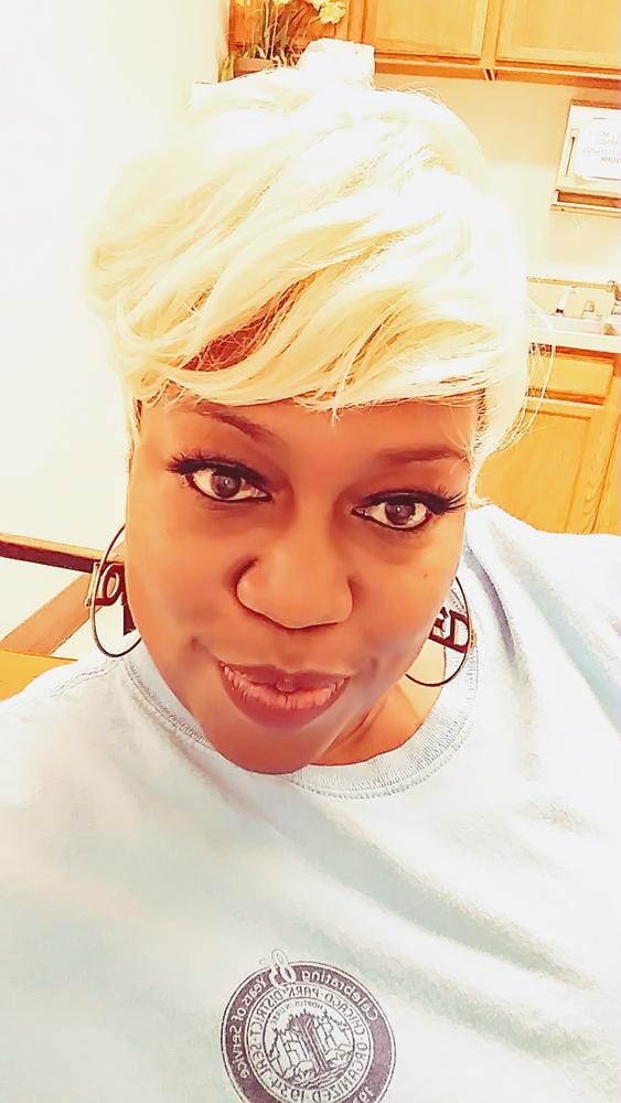 Customer photo review of Sensationnel Synthetic Instant Fashion Wig DARA